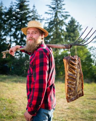 👑 Královská slanina – maso, které má šmrnc! 🥓 Tenhle kousek není jen tak ledajaká slanina. Královská slanina z naší...